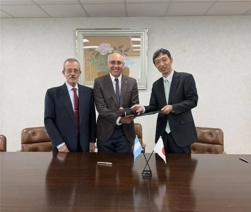 Japón firma un contrato de donación de una unidad de autobomba a los bomberos voluntarios de San José de Jáchal, Provincia de San Juan