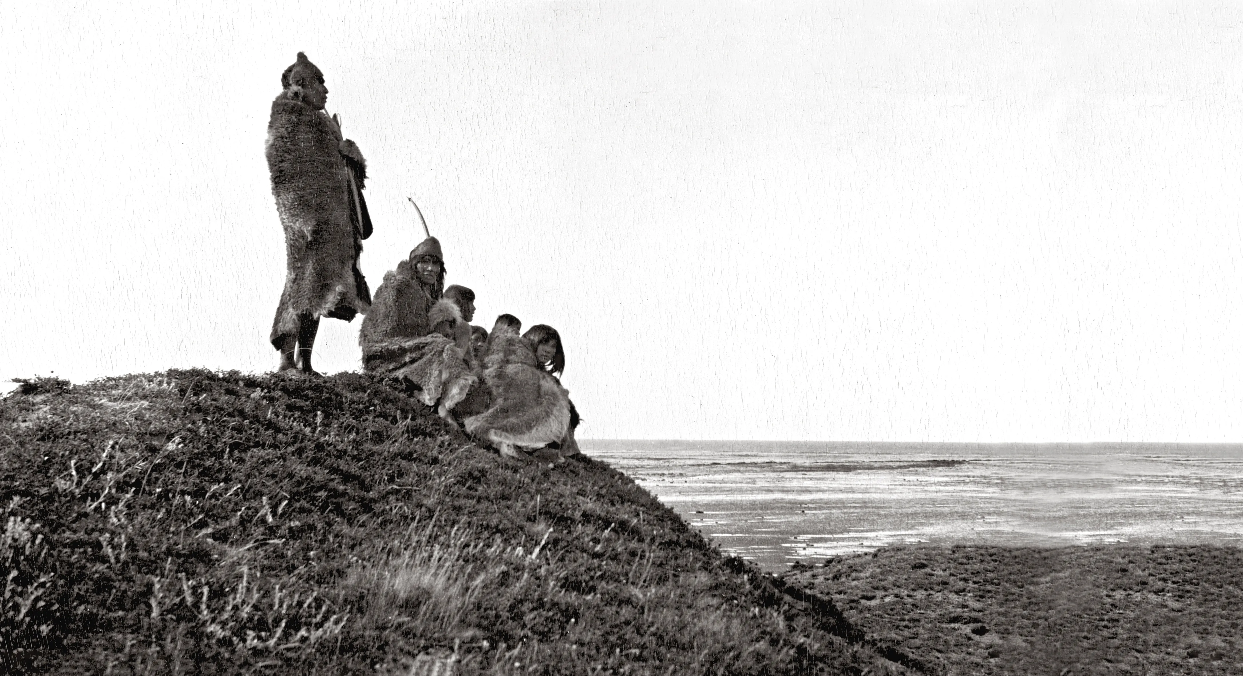 Una revisión del patrimonio fotográfico en torno a los pueblos originarios australes